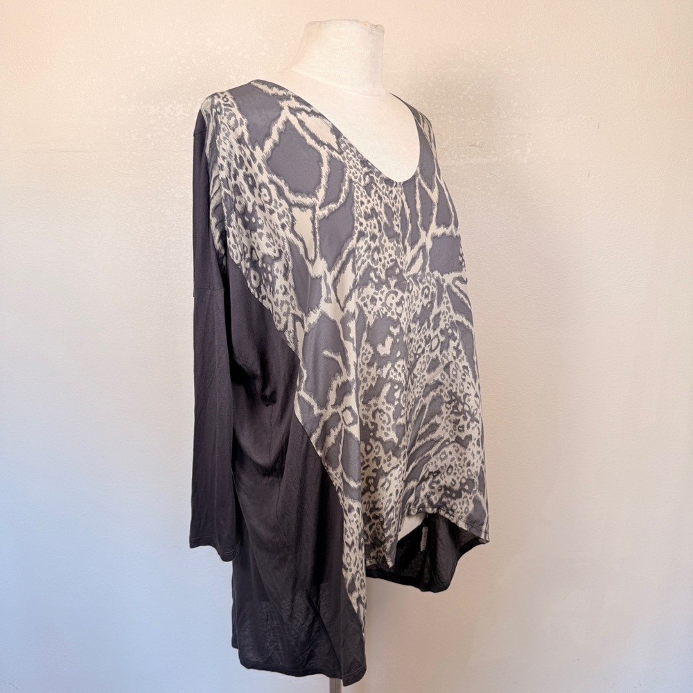 BIYA Johnny Was Silk Oversized Leopard Cheetah Top Blouse Small - Picture 2 of 6